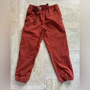 Nike ACG trail pants men size M